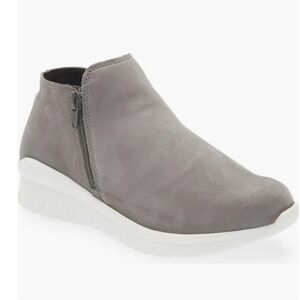 Naot Zodiac Womens 7/38 Boots Beige Shoes Side Zip Slip On Bootie Nubuck Leather